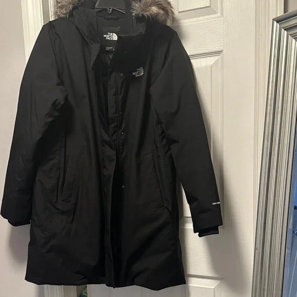 The North Face Coat - Picture 6 of 12